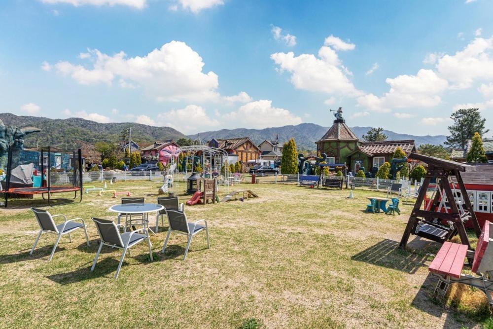 Lala Land Pet Friendly Pension Gyeongju Buitenkant foto